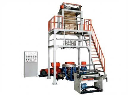 Extrusion de pelicula soplada​ capas ABA